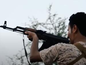 اليمن.. مقتل ثلاثة مدنيين وجندي بانفجارين في الحديدة وأبين