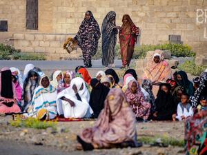 السودان.. انقطاع للانترنت ودول تجلي بعثاتها ورعاياها مع دخول المعارك اسبوعا ثانيا