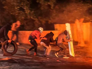 مستوطنون يهاجمون قريتي سبسطية وبرقة بمساندة الجيش الاسرائيلي
