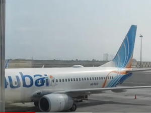 اشتعال النار في طائرة اماراتية عقب اقلاعها من مطار كاتماندو