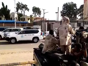 البابا فرنسيس يدعو لوقف العنف واستئناف "الحوار" في السودان