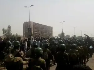 متظاهرون في الخرطوم