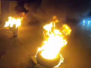محتجون يحرقون مقر منظمة "بدر" في كربلاء