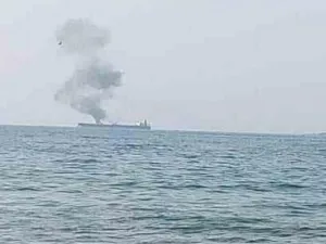 حريق على متن ناقلة نفط قبالة ميناء بانياس السوري