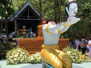 سعيا لحياة أفضل بعد الموت.. راهب بوذي يقطع رأسه بنفسه!