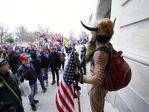 زعيم الجمهوريين بمجلس الشيوخ: ترامب "حرض” الحشود على اقتحام الكابيتول