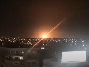 الدفاعات السورية تتصدى لهجوم صاروخي اسرائيلي في سماء دمشق (فيديو)