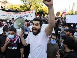 الآلاف يتظاهرون وسط بيروت للمطالبة بحكومة مستقلة