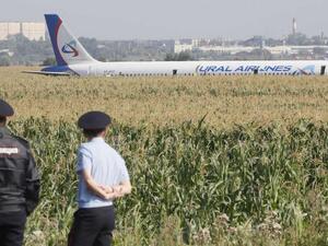 هاجمت الطيور الطائرة بعد وقت قليل من إقلاعها من موسكو ما تسبّب في اضطراب في المحرك