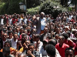 قتلى وجرحى باحتجاجات في إثيوبيا بعد مقتل مغن شهير