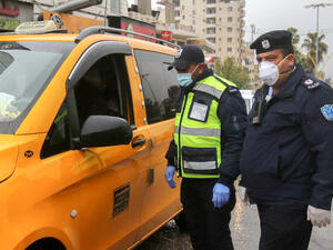 سجل قطاع غزة فجر الأحد أول إصابتين لرجلين عائدين من باكستان