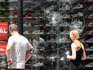 إصابات بين عناصر الشرطة خلال صدامات عنيفة في ألمانيا