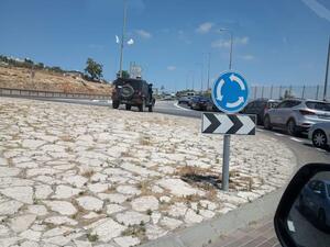 الجيش الاسرائيلي يطلق النار على فلسطينية بزعم محاولتها تنفيذ عملية دهس وطعن