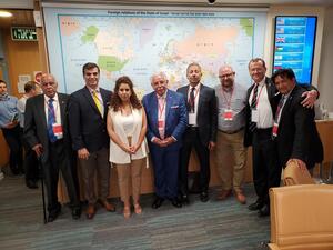 معارضون إيرانيون في المنفى يزورون إسرائيل