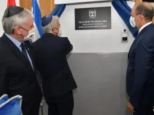 لابيد يفتتح مكتب الاتصال الإسرائيلي في المغرب