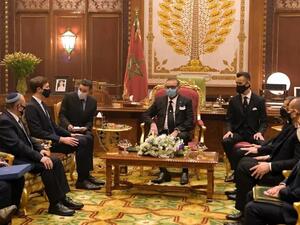 الملك محمد السادس خلال استقباله الوفد الاميركي الاسرائيلي