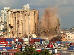 انهيار جديد في صوامع مرفأ بيروت