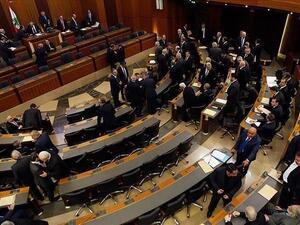 البرلمان اللبناني يقر حالة الطوارئ ببيروت