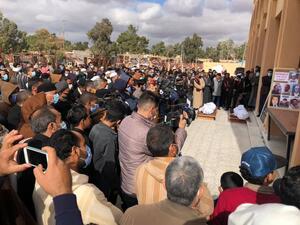 دفن جثمانين عثر عليهما في مقابر جماعية في ترهونة الليبية