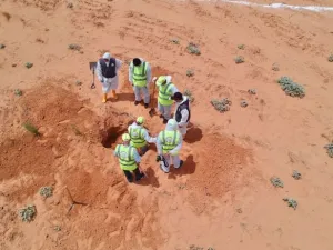 العثور على مقبرتين جماعيتين في مدينة ليبية كانت تحت سيطرة قوات حفتر