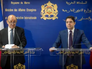 وزير الخارجية الفرنسي جان ايف لودريان في مؤتمر صحافي مشترك مع نظيره المغربي ناصر بوريطة
