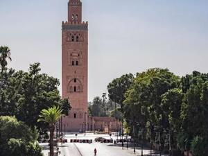 ساحة جامع الفناء الشهيرة في مراكش خالية