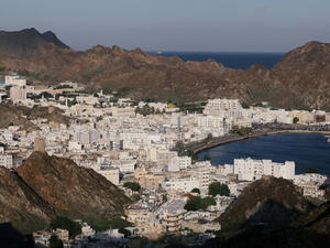 عُمان تمنع غير الحاصلين على اللقاح من دخول اراضيها