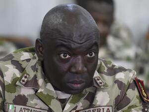 قائد جيش نيجيريا اللفتنانت جنرال إبراهيم اتاهيرو