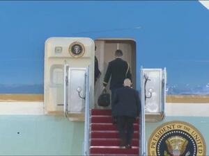 ترامب معه يأخذ الحقيبة النووية لدى مغادرته واشنطن