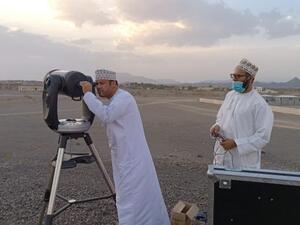 ثبوت رؤية هلال شوال في سلطنة عمان والعيد الاثنين