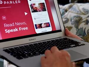 أنصار ترامب يهجرون فيسبوك وتويتر الى منصات "بديلة"