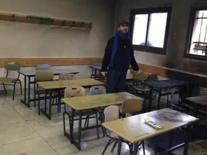 مستوطنون يضرمون النار في مدرسة ويتوعدون بهدم المنازل في نابلس