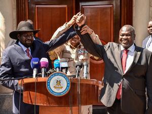 زعيم المتمردين السابق يؤدي اليمين نائبا أول لرئيس البلاد