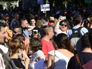 المئات يتظاهرون في مدريد رفضا للكمامة