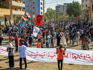 تظاهرات حاشدة تطالب بإسقاط "الاتفاق الاطاري" في السودان