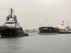 مصر تنفي جنوح سفينة جديدة في قناة السويس