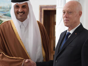 أمير قطر يبدأ زيارة رسمية للجزائر