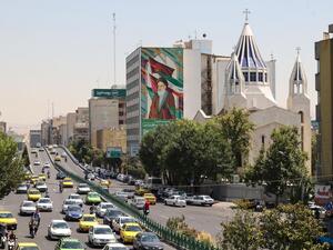 شارع في العاصمة الإيرانية طهران