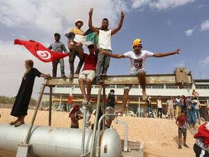 احتجاجات تتسبب بتوقف عمليات ضخ النفط في جنوب تونس