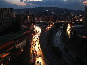 غرقت كراكاس وجزء كبير من فنزويلا في الظلام مجددا