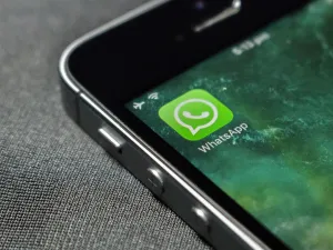اضطر التطبيق التابع لشركة فيسبوك إلى ابلاغ مستخدميه أن هواتفهم قد تكون تعرضت لفيروس