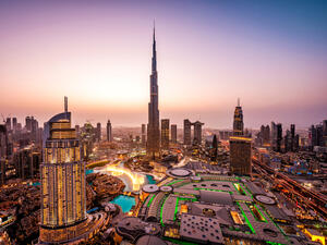 Pinoy pop icons and English techno big shots take Dubai