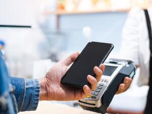 Will Japan Succeed in Transitioning to a Cashless Country?