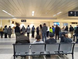 لبنان: شركة طيران الشرق الأوسط تلغي قرار فرض التعامل بالدولار