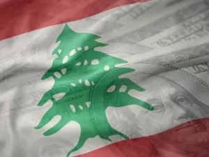 خطط لبنان لخفض عجز موازنة هذا العام إلى 7.6 بالمئة من الناتج المحلي الإجمالي قد لا تكون كافية لاستعادة الثقة المتضررة في البلد المثقل بالديون.