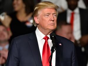 Mr. Trump threatened a 10 percent tariff on about $300 billion in imports, or almost all of the Chinese goods that had not yet been taxed.