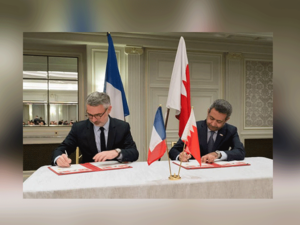 Bahrain business delegation signs 12 pacts with French companies.