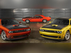 صور: 'دودج تشالنجر' تحتفل بميلادها الـ50 من خلال إصدار ذهبي خاص