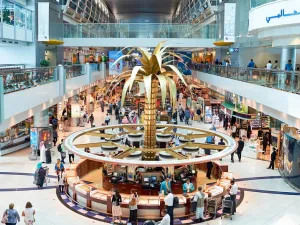 مطارات دبي تستعد لحظر استعمال جميع المواد البلاستيكية ذات الاستخدام الواحد
