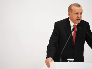 Turkish President Recep Tayyip Erdogan speaks at a press conference following the G20 Osaka Summit in Osaka on June 29, 2019.  Charly TRIBALLEAU / AFP